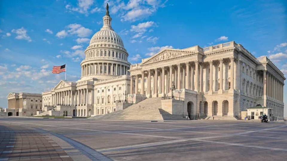 Prazo da guerra de Trump sem aval do Congresso termina 1º de maio