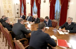 Em reunião com chanceler do Irã, Putin diz que Rússia fará de tudo pela paz no Oriente Médio