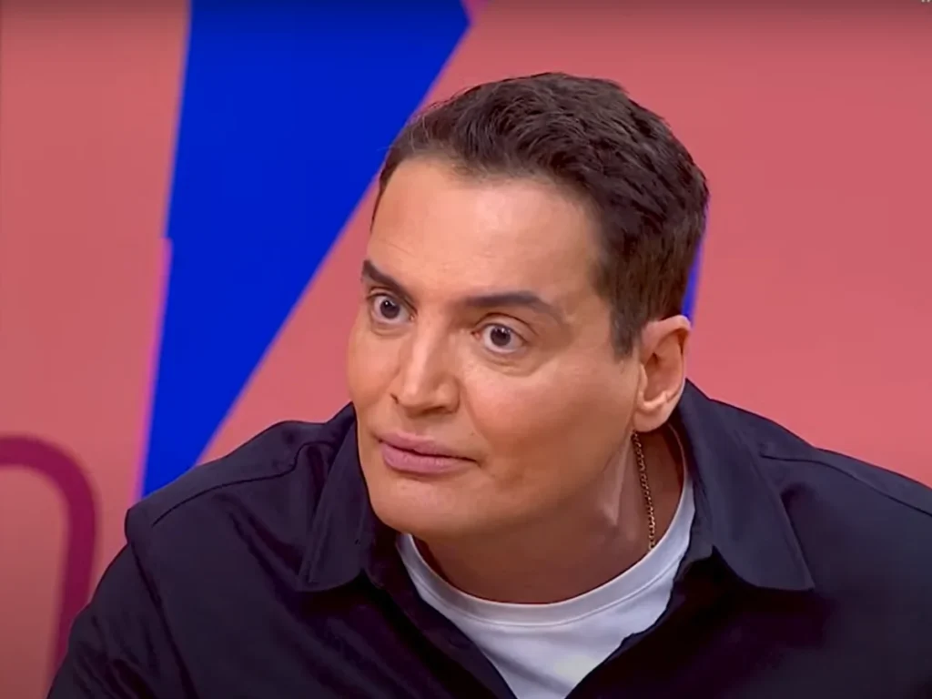 Empresa do jornalista Leo Dias recebeu R$ 9,9 milhões do Banco Master, diz jornal