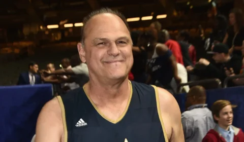 Oscar Schmidt interrompeu tratamento contra câncer no cérebro em 2022