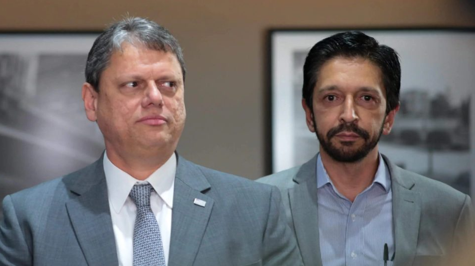 Tarcísio e Nunes liberam banco de Edir Macedo sob crise para consignado de servidores
