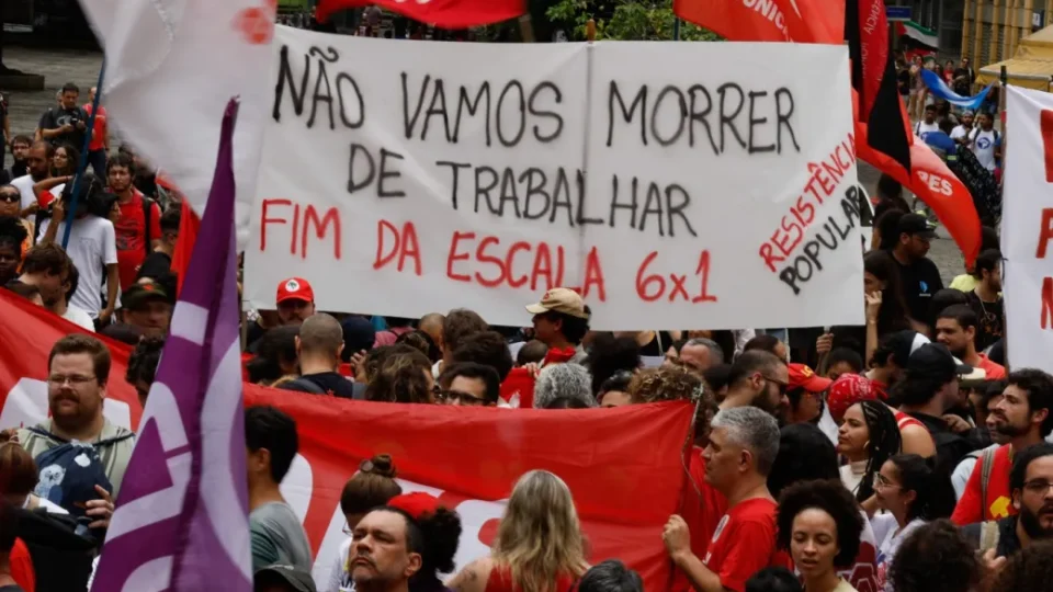 PT tenta emplacar relatoria da PEC do fim da escala 6×1 e esbarra em Motta
