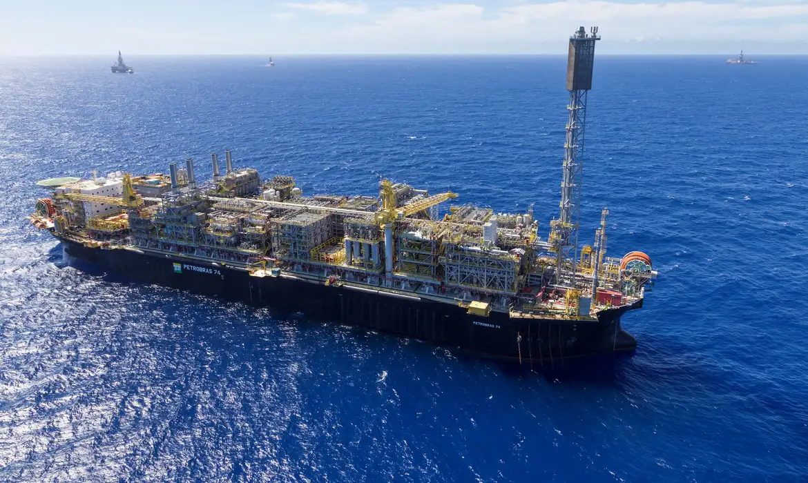 Liminar contra imposto de exportação de óleo teve base em trecho de MP que não existe, diz agência