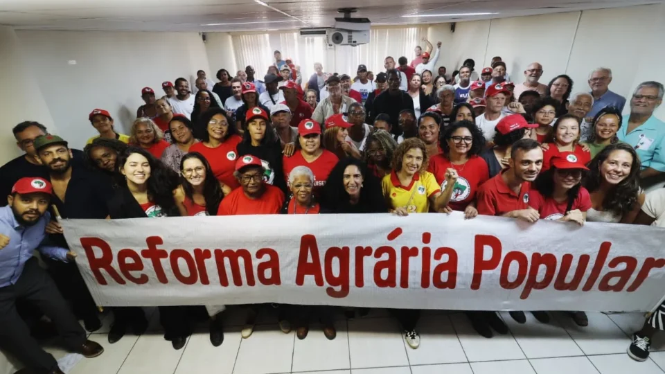 MST reivindica assentamento e terra de grandes devedores para reforma agrária no RJ