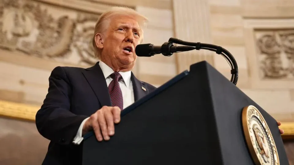 Governo Trump divulga arquivos que documentariam OVNIs e ‘vida extraterrestre’