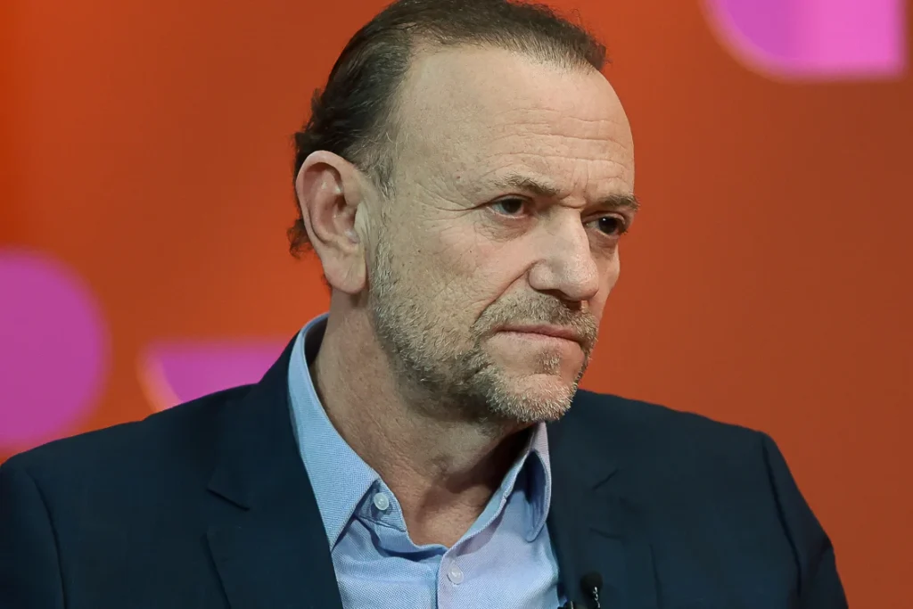 Presidente do PT diz que Judiciário precisa de reformas e que sistema eleitoral está falido