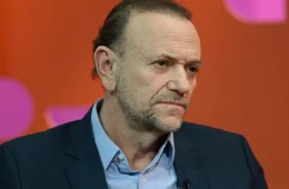 ‘Cultura golpista’: PT avalia ir à Justiça por fala de Flávio Bolsonaro sobre urnas