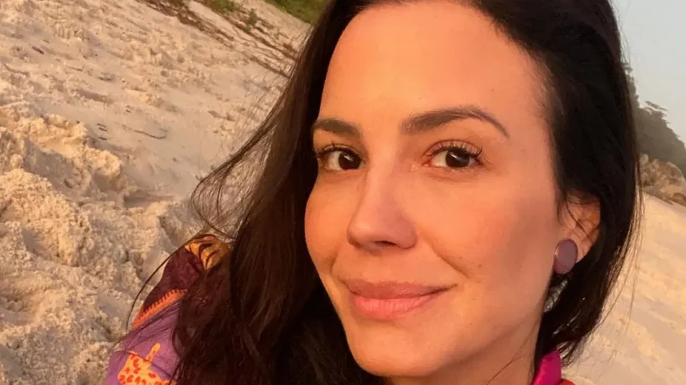 Atriz Juliana Knust entra na polêmica e defende evento criado por Juliano Cazarré