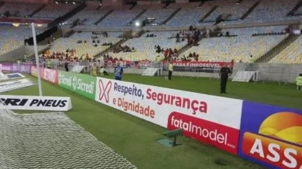 Após campanha do ICL, propaganda de serviços sexuais no Maracanã gera multa de R$ 877 mil