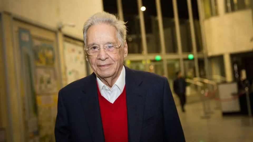 Entenda os sintomas do Alzheimer em estágio avançado, como o de FHC