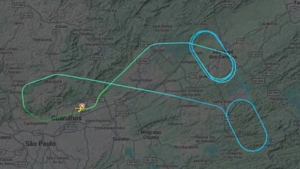 Após problemas técnicos, avião voa em círculos e precisa retornar ao aeroporto de Guarulhos