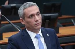 STF torna Gustavo Gayer réu sob acusação de injúria por ligar Lula a Hamas e nazismo