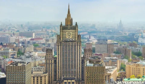 Abordagem agressiva dos EUA sofreu ‘derrota esmagadora’, diz Rússia