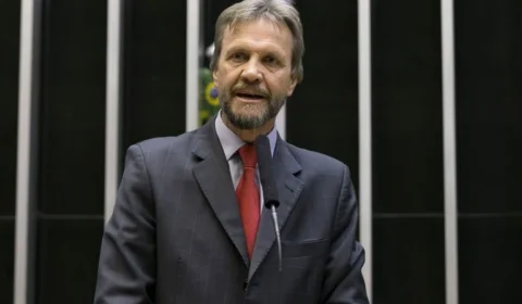 ‘Algoritmo das bets é preparado para viciar’, diz líder do PT ao propor proibição