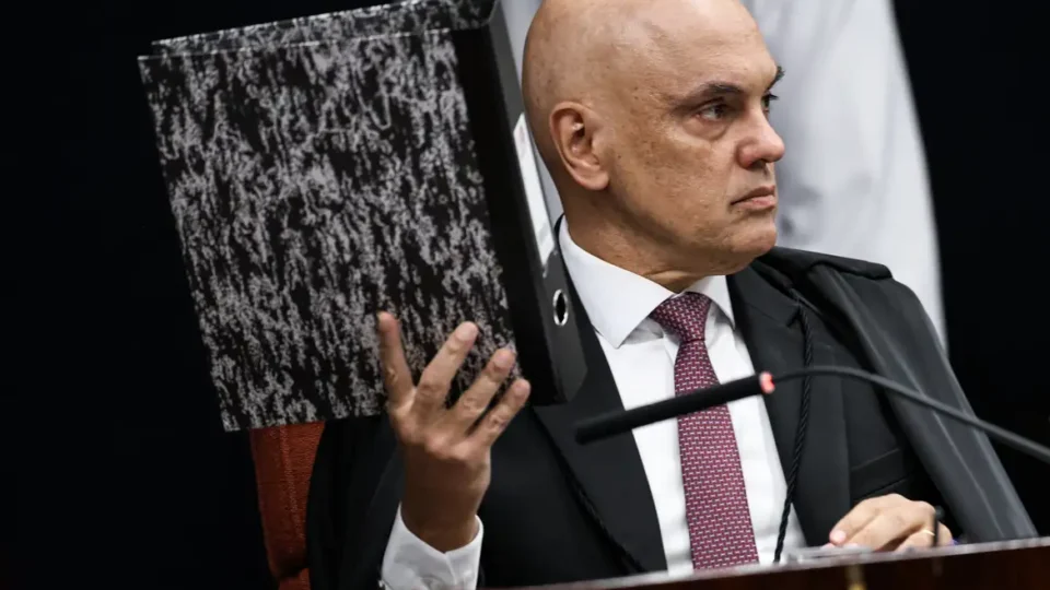 Moraes manda prender Silvinei e outros quatro condenados por trama golpista