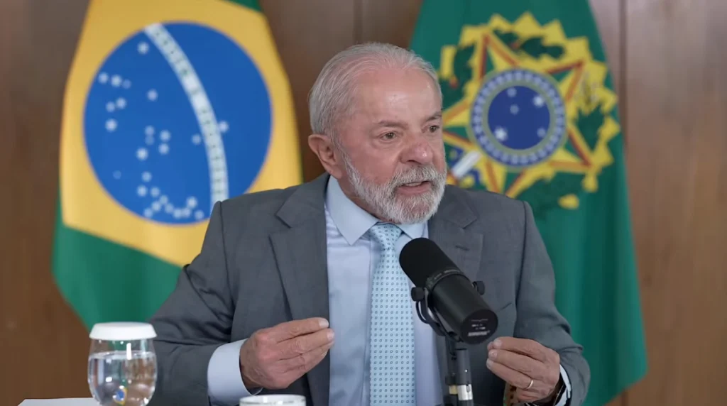 Lula diz que instituições precisam de reforma e que PT deve ter propostas factíveis