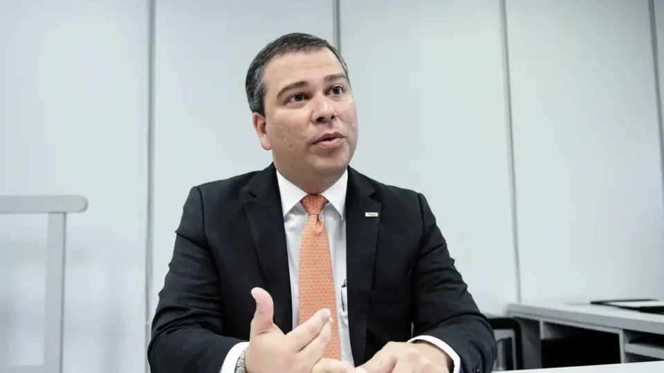 Ex-presidente do BRB troca defesa e acende alerta de delação