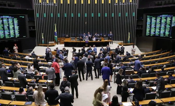 Câmara dos Deputados aprova primeira ‘pauta-bomba’ do ano; veja o que está em jogo