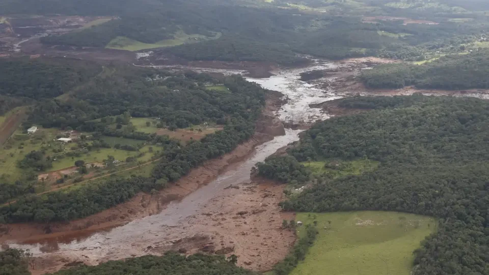 Vale deixa de pagar auxílio a vítimas de Brumadinho e caso chega ao STF