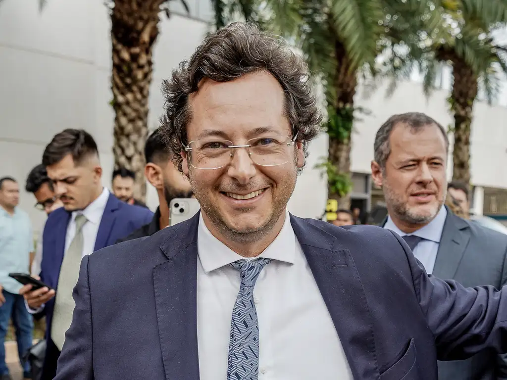 Ex-secretário de Bolsonaro atua na defesa de Vorcaro com pagamentos de R$ 3,8 milhões