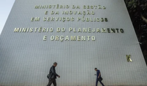 Orçamento: Gasto com pessoal e benefícios fiscais terão limite a partir de 2027