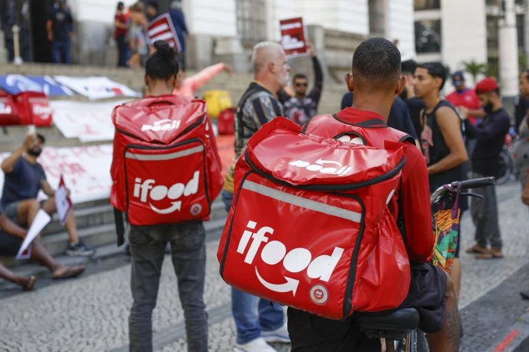 Impasse sobre trabalho por aplicativos adia votação