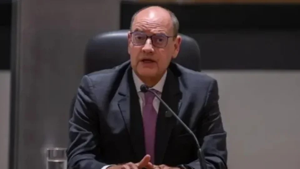 Governo do RJ exonera 156 cargos na Casa Civil em edição extraordinária