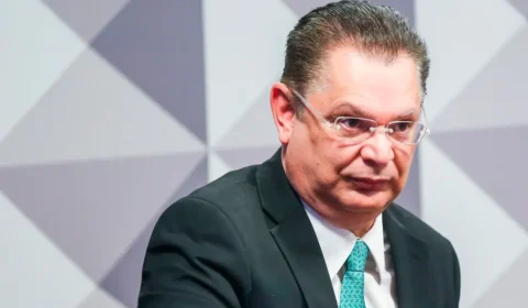 Após apoiar emenda das 52h, PL tenta usar escala 4×3 para travar PEC da 6×1