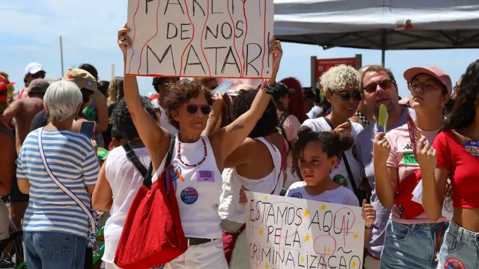 O absurdo deixou de constranger