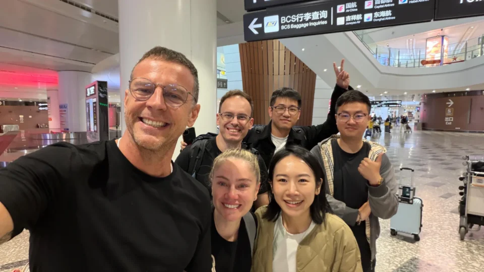 Vai pra China, Eduardo: como um bloqueio das big techs levou o ICL a investigar outro modelo de tecnologia