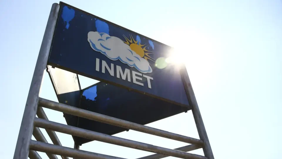 Regiões Nordeste e Sul têm alertas de temporais e ventos intensos