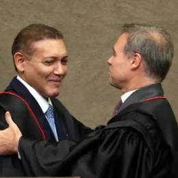 PF apontou R$ 8,5 bi em precatórios, mas Mendonça focou mensagens sobre Moraes