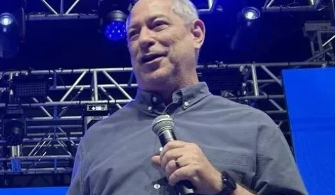 Ciro Gomes descarta Presidência e anuncia candidatura ao Governo do Ceará