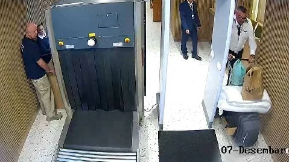 Motta nega irregularidade em voo investigado pela PF e diz que bagagem foi inspecionada