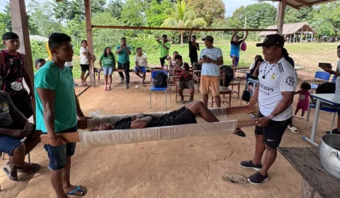 Médicos criam projeto que ensina primeiros socorros em aldeias remotas da Amazônia