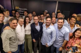 Acordo de Paes com PSDB abre espaço a deputado que é acusado de lavagem de dinheiro