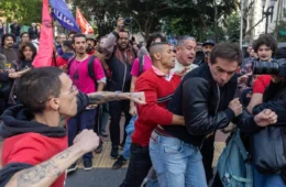 Protesto de alunos de USP, Unesp e Unicamp termina em confronto; vereador leva soco