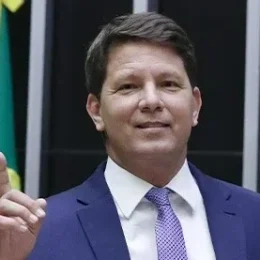 PF questiona origem de R$ 645 mil enviados por Mario Frias à produtora de Dark Horse