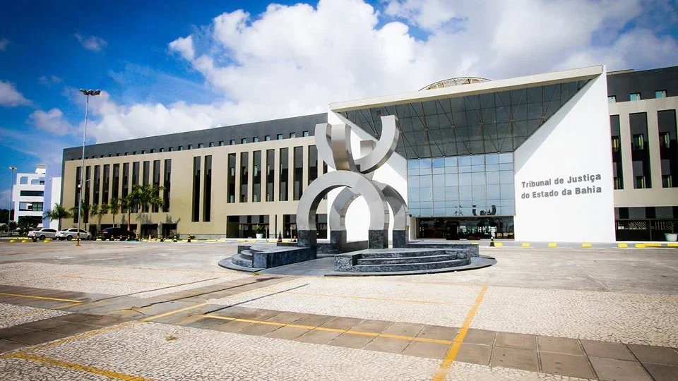 Tribunais e Ministérios Públicos de 8 estados criam penduricalhos após decisão do STF