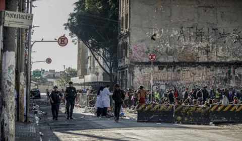 Após esvaziamento da Cracolândia, usuários circulam por 260 pontos de SP