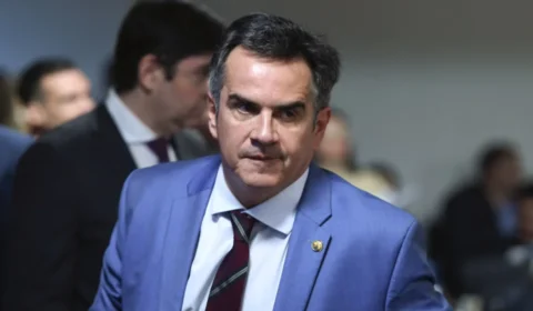 CIRO É ALVO DA PF