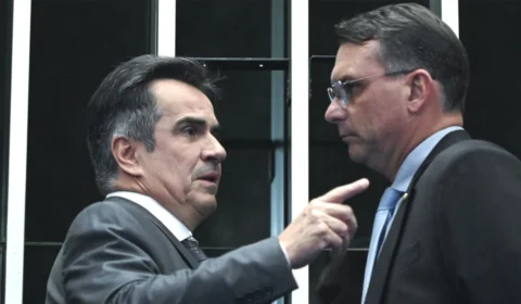 ‘Ele tem que ser investigado’, diz Ciro Nogueira sobre Flávio Bolsonaro