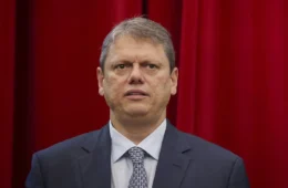 Deputado pede abertura de CPI após matéria do ICL sobre doações de Tarcísio