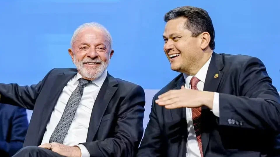 Alcolumbre pede agenda com Lula para restabelecer relação após derrota de Messias
