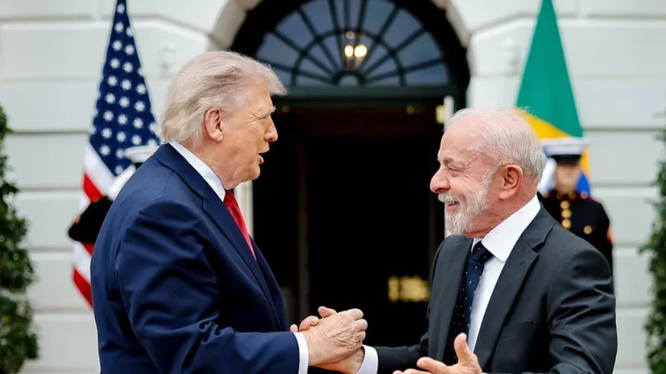 Brasil vê acordo distante e Lula viaja sem previsão de reunião com Trump