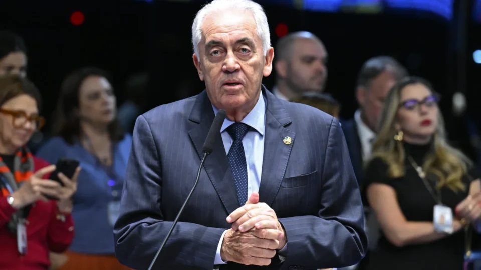 Otto Alencar descarta PEC alternativa ao fim da escala 6×1