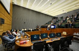 Servidores cobram reestruturação das carreiras após novo penduricalho no STJ
