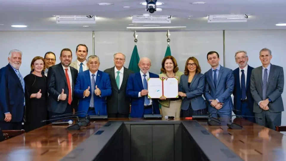 A MPV 1357 não zera a taxa das blusinhas. Transfere o poder de zerá-la