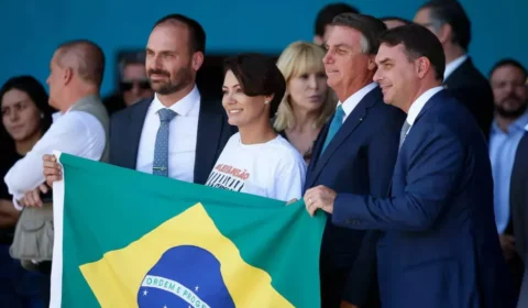 Bolsonaro deve divulgar lista de candidatos que apoia para sanar disputas internas