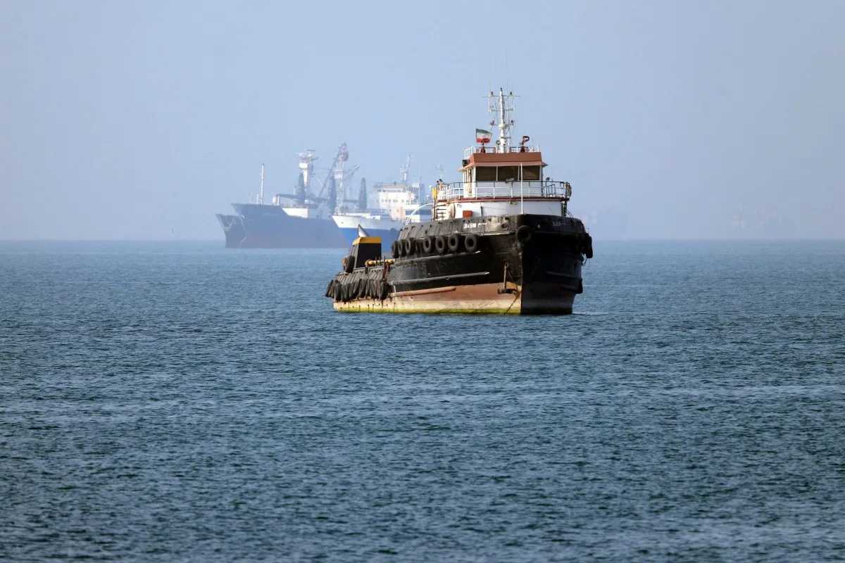 Irã reformula sistema de controle sobre Estreito de Ormuz; navios chineses são liberados
